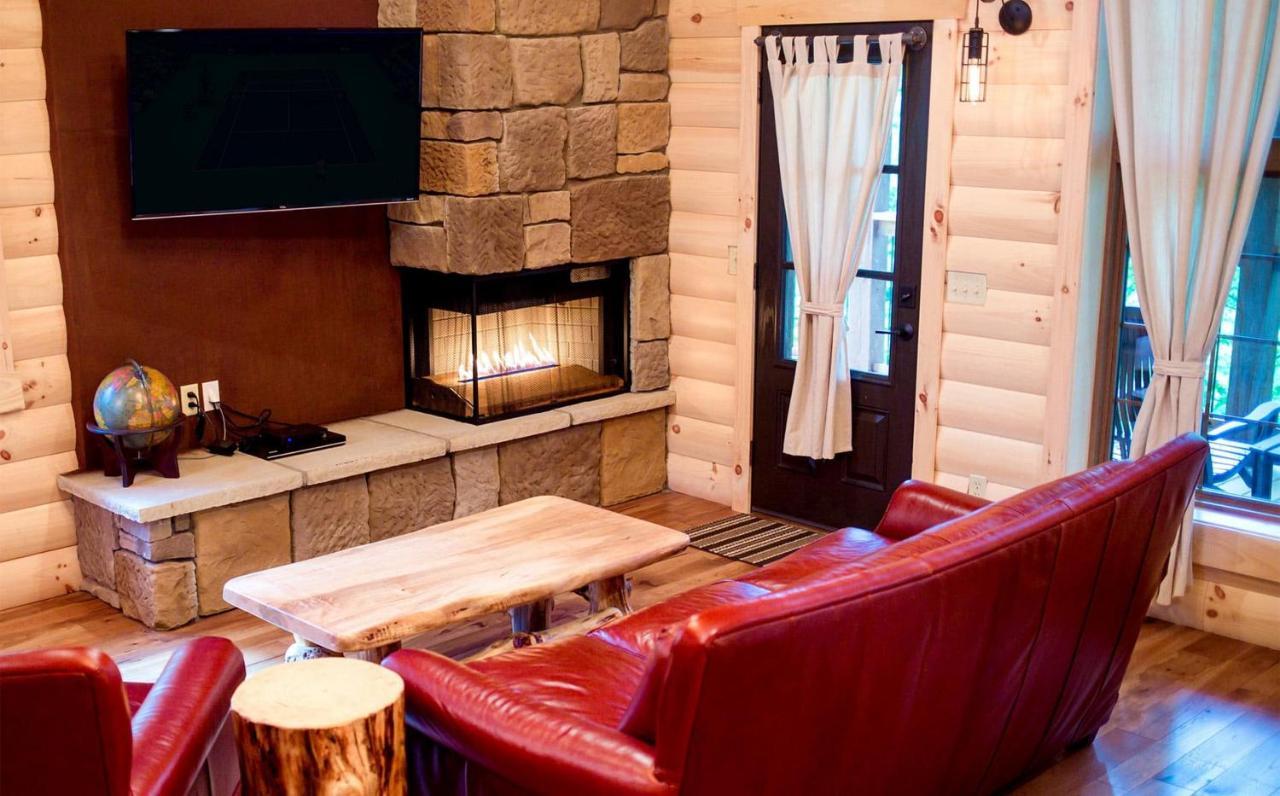 Cricket Hill Treehouse By Amish Country Lodging Millersburg Exteriör bild